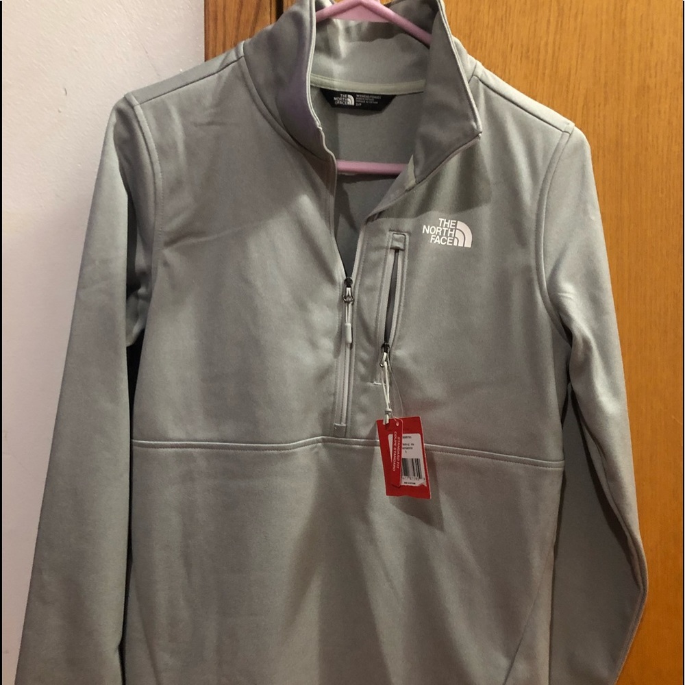 The Northface pull over